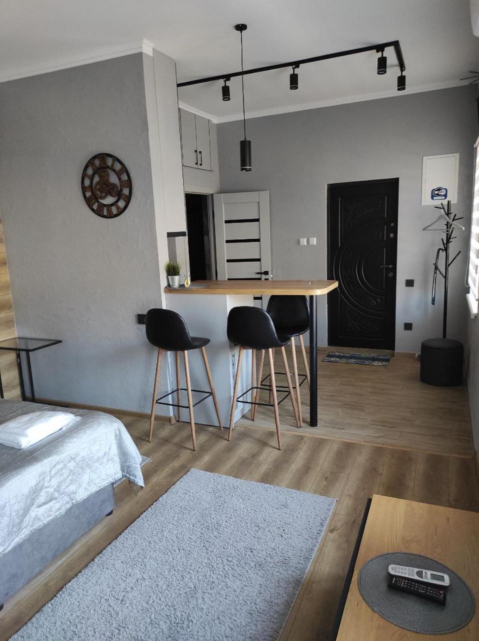 Apart Club Tolstogo Černovice Exteriér fotografie